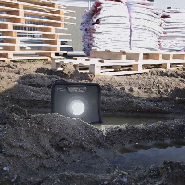 SCANGRIP NOVA 4K 4000 Lumens C&R Cordless Rechargeable Site Work Flood Light